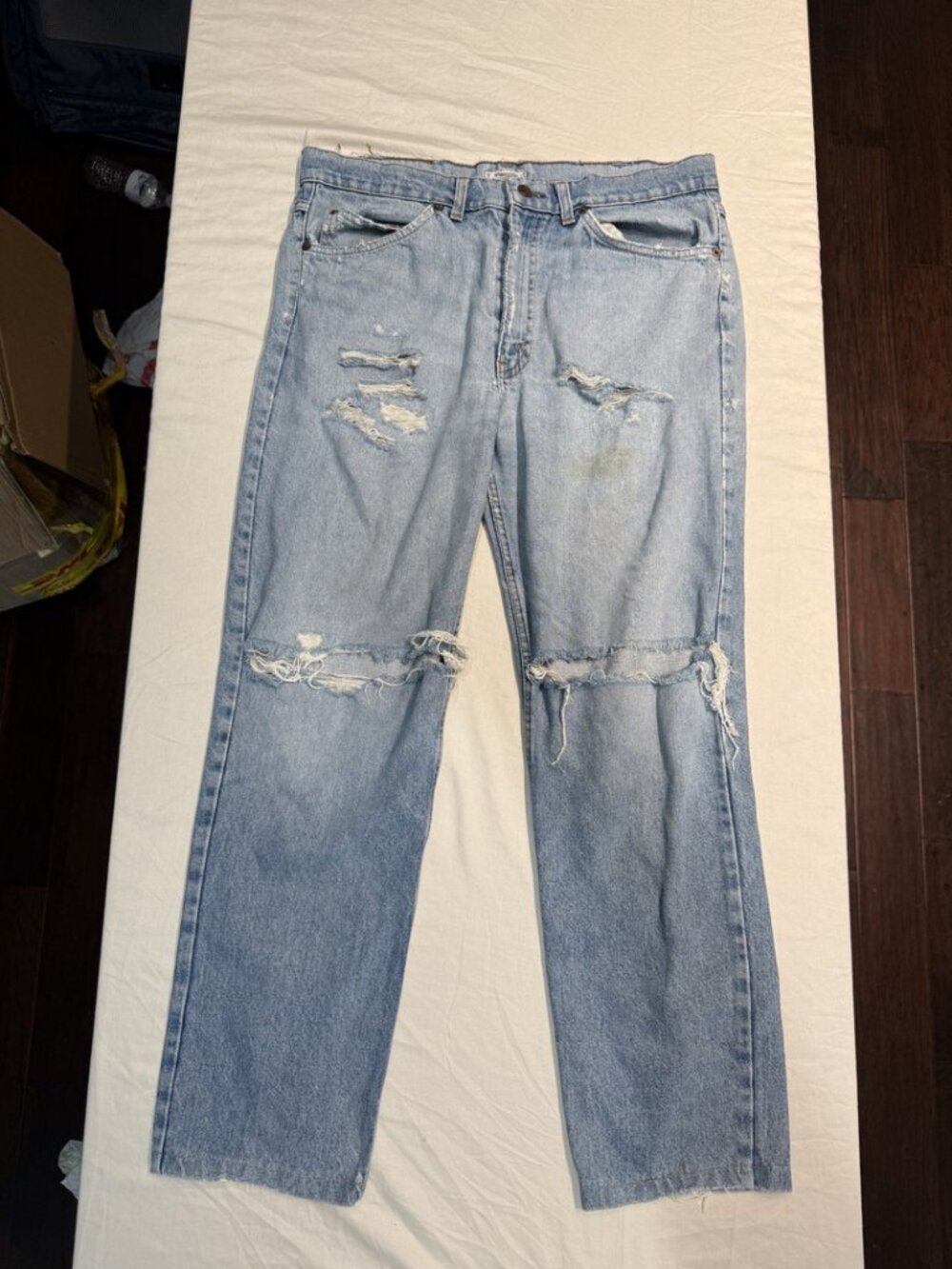 Valentino Jeans Italy Distressed Straight Leg Denim Light Wash VLogo IT 40 W36